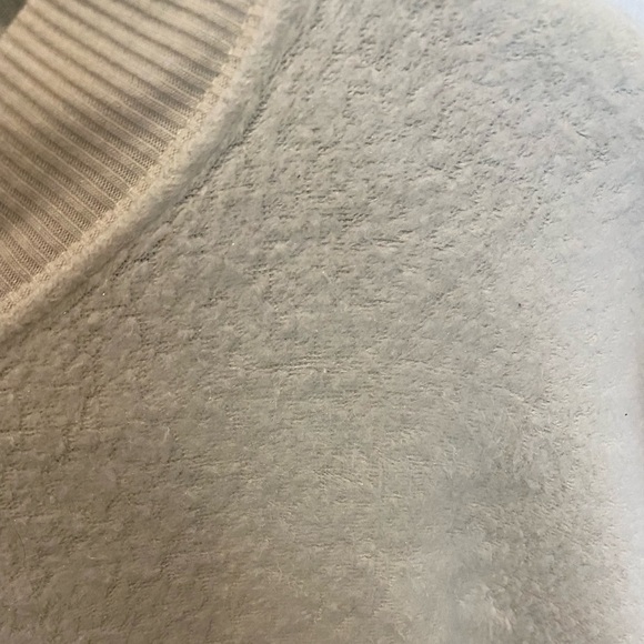 Cream Aerie Long Sweater - Picture 4 of 4